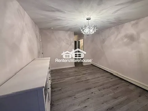 5607 Green Circle Dr #200 — Photo 12