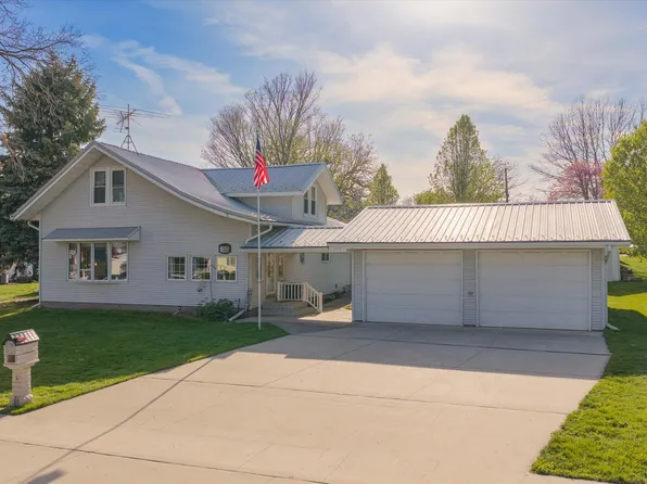 405 Ely St, Woodbine, IA 51579