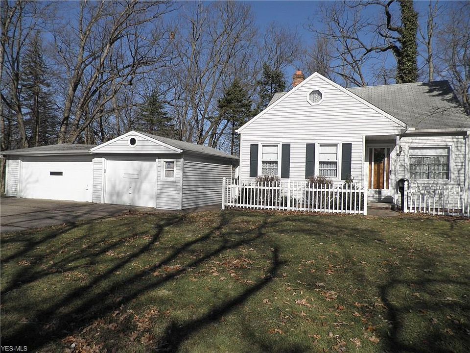 1st image of 35 Mitchell Dr