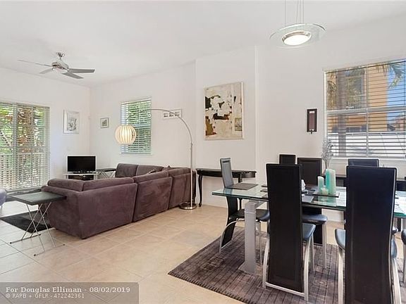 2nd image of 522 NE 7th Ave #1