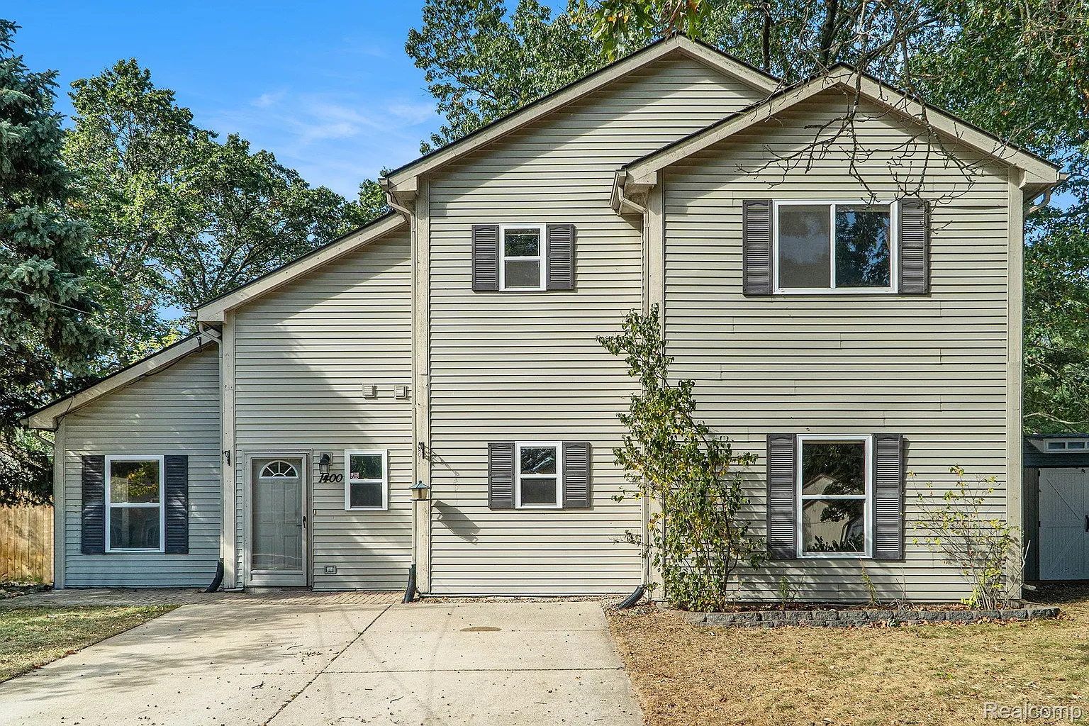 1400 Orchard St photo 1