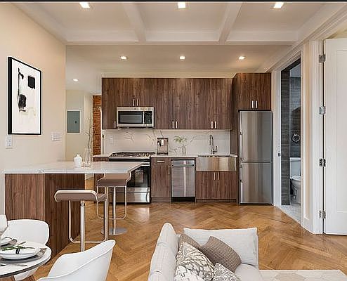 1st image of 941 Washington Ave #723