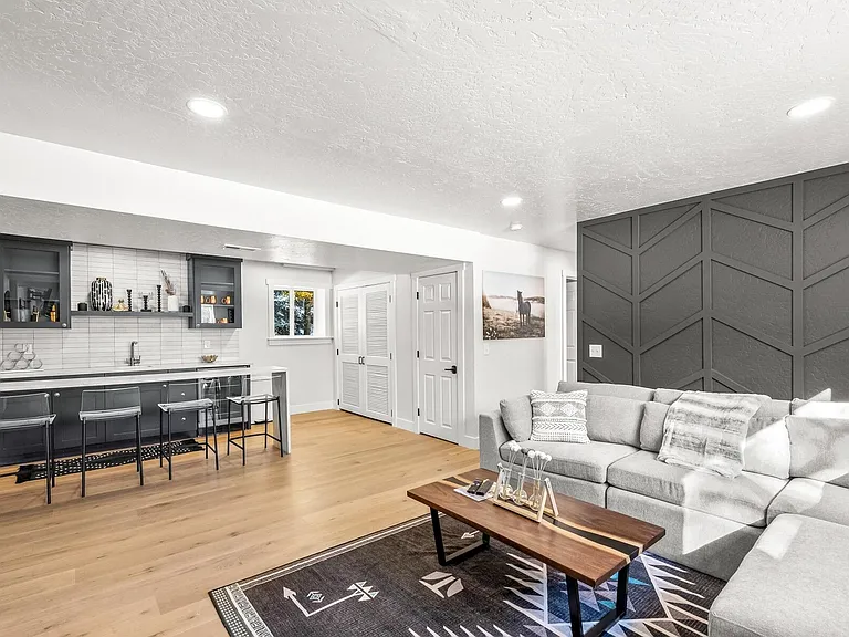 2651 Little Kate Rd — Photo 34