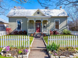 110 W Centre St, Fredericksburg, TX 78624