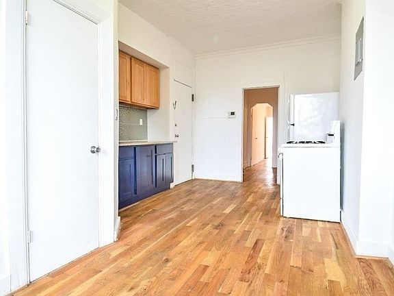 5th image of 1277 Nostrand Ave #4E