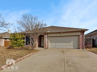 3941 Overlake Dr, Denton, TX 76210