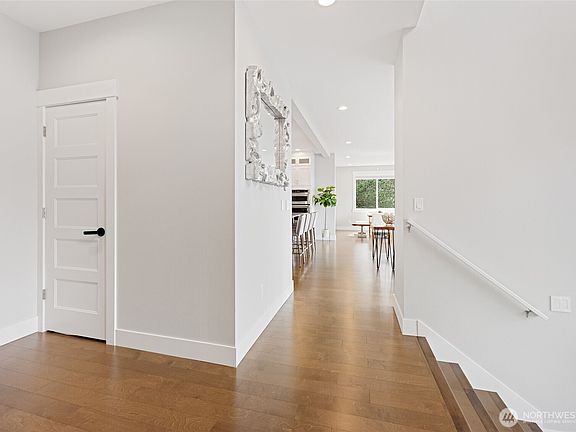 5th image of 1225 34th St