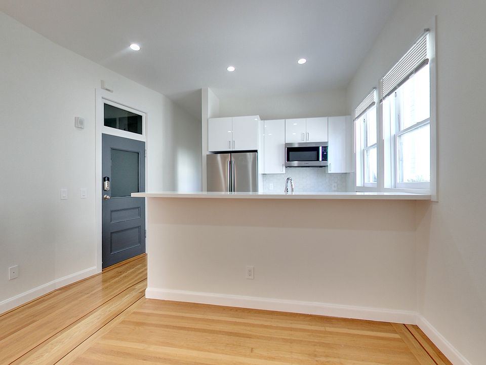 1st image of 840 Greenwich St #840