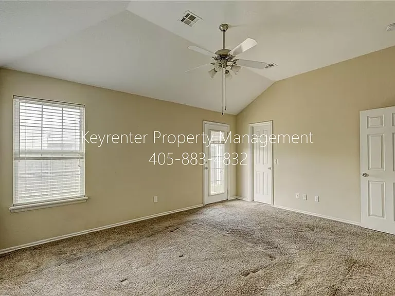 12328 SW 5th St — Photo 24