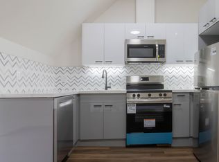52 Charlton Ave W #5, Hamilton, ON L8P 2C1