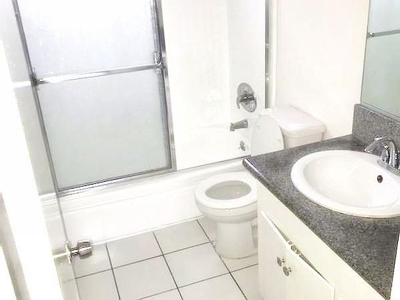 4th image of 2352 Glendale Blvd #17