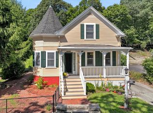 61 Myrtle Ave, Wakefield, MA 01880