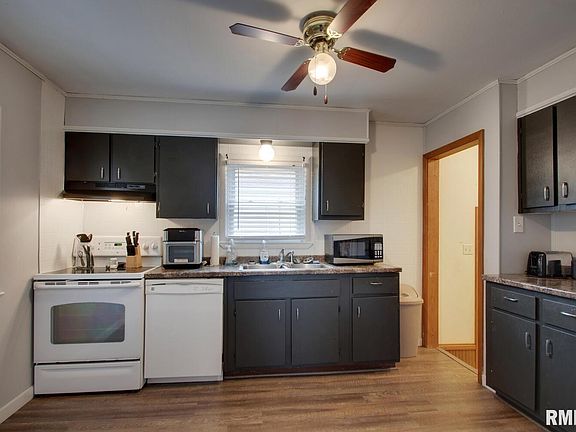 2nd image of 2834 Hampshire St