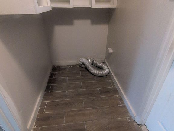 4th image of 10321 Westmar Rd