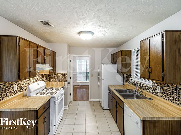 5th image of 2067 Walden Park Dr