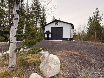 11 Sawtooth Loop, Cascade, ID, 83611