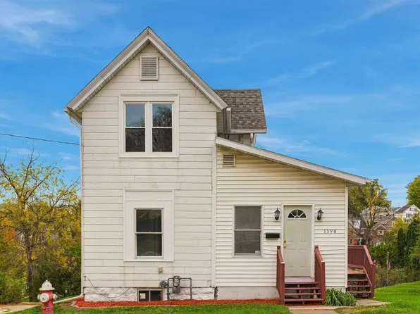 1590 N Grandview Ave, Dubuque, IA 52001