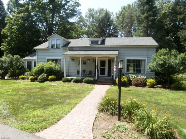 9705 Smith Rd, Waite Hill, OH 44094