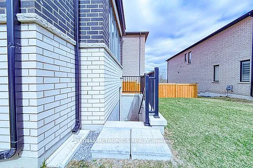 1201 Chateau Ct #BSMNT — Photo 13