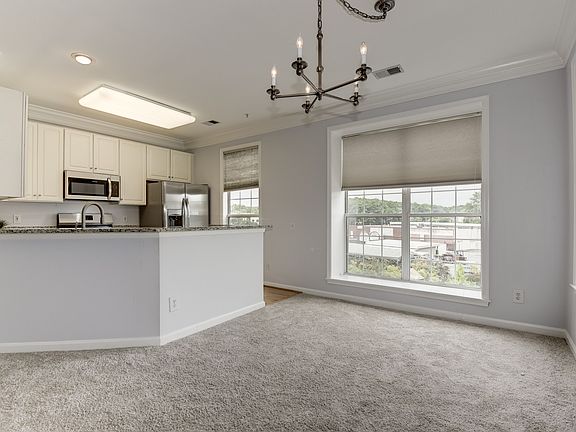 4th image of 1734 Kingsgate Ct Unit 303