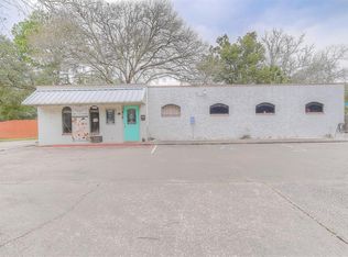 416 S Johnson St, Alvin, TX 77511