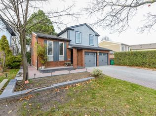 3162 Folkway Dr, Mississauga, ON L5L2A3