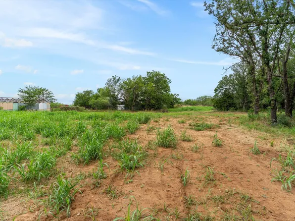 709 County Road 3355, Paradise, TX 76073