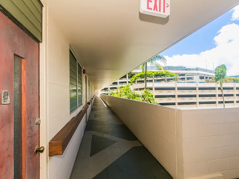 500 University Ave #311 — Photo 21