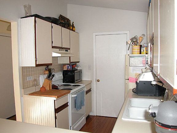 Spacious kitchen