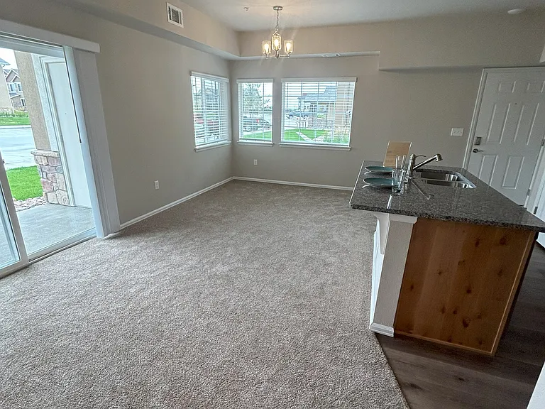 Pelican Bluff Apartments — Photo 45