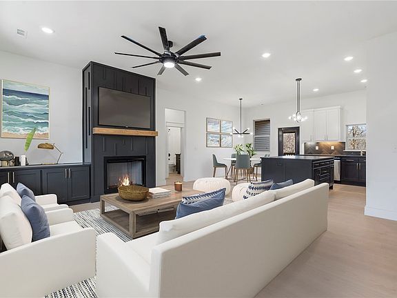 5th image of 4 Troon Ln