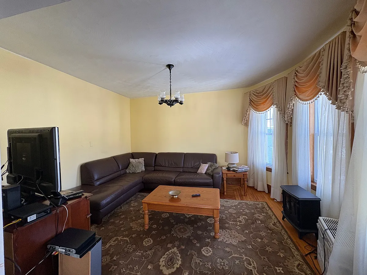 Building Photo - 7 Englewood Ave #2A