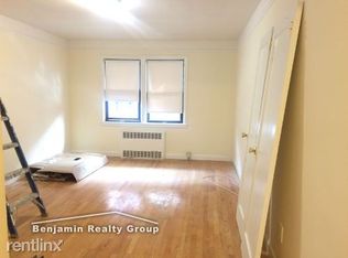 3142 31st St, Astoria, NY 11106