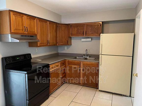 4th image of 2233 Hanser Dr Unit 1