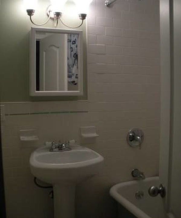 195842_1469477709_main