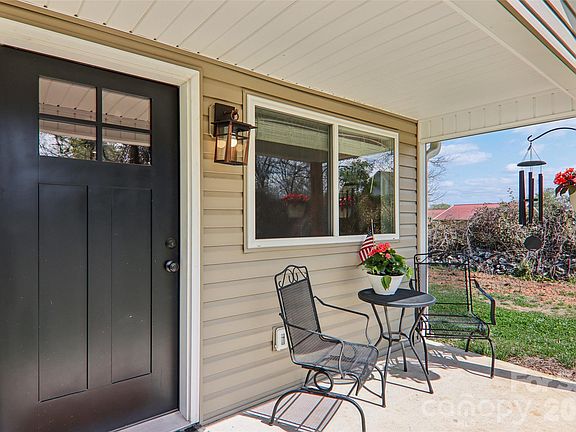2nd image of 111 W Crawford St