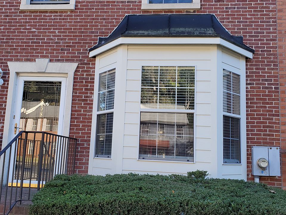1st image of 858 Josephine Ct