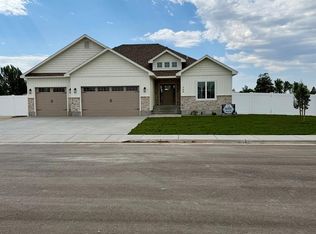 360 N Meadow Ln, Shelley, ID 83274