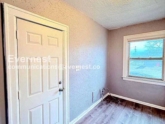 5th image of 13909 Hartwell St Unit 8