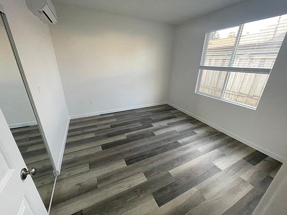 5th image of 412 W 15th Ave