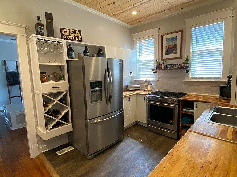 2214 Grantland Ave #B — Photo 6