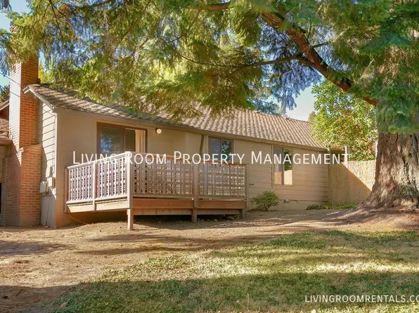 9803 SW 49th Ave, Portland, OR 97219