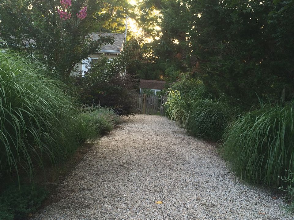 1st image of 17 Parkway Dr