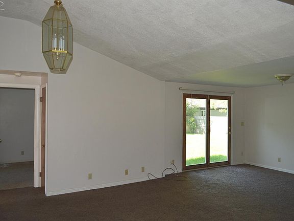 5th image of 2196 Williamson Ave