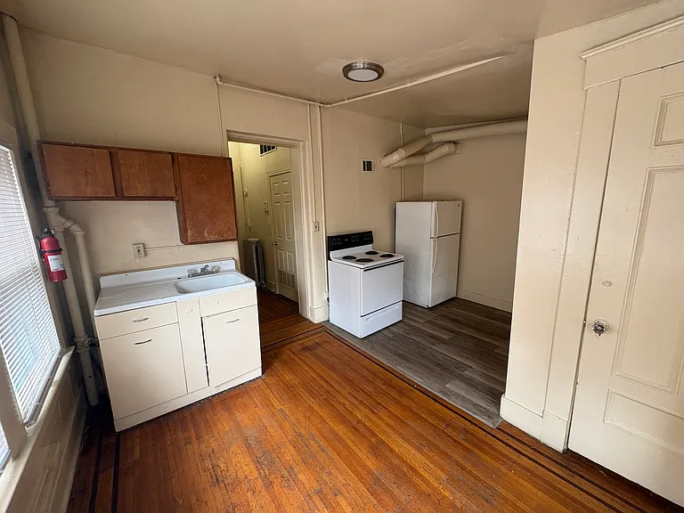 1229 S 4th St #1 — Photo 9
