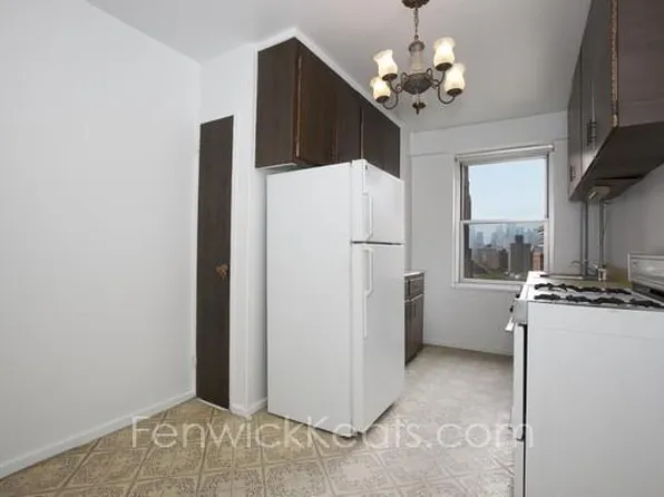 453 Fdr Drive image 1 of 6