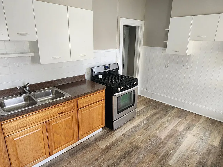 3404 Archwood Ave #2 — Photo 13
