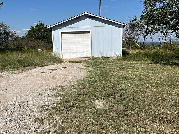 Detached garage/ shop