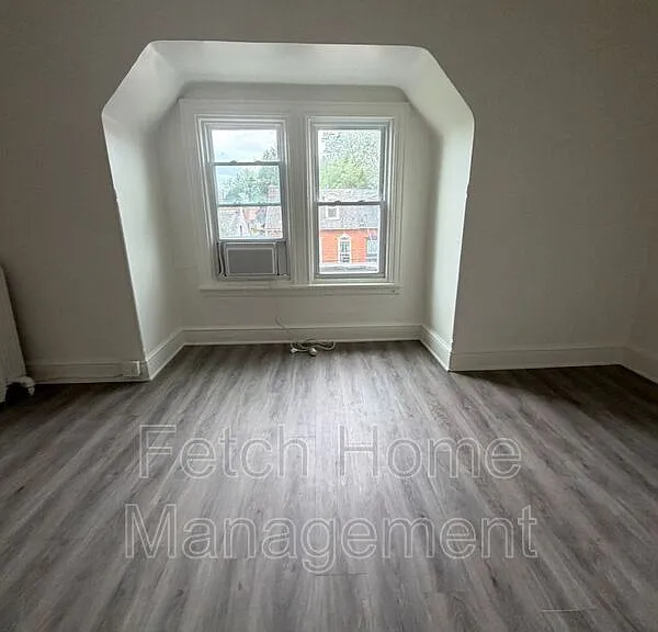 441 W Orange St #3B — Photo 4