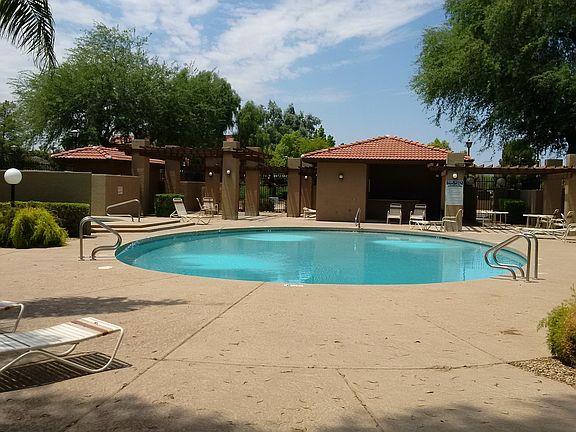 Pool/Jacuzzi
